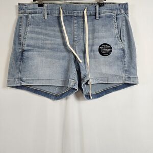 NWT Torrid Weekend Mid-Rise Short in Province - Size 0